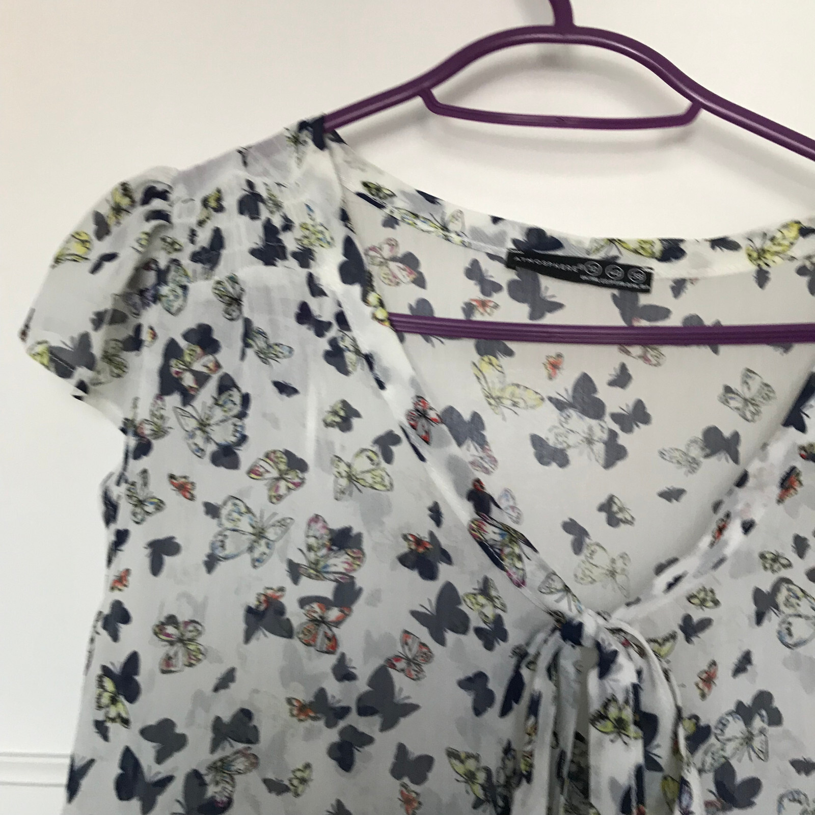 Atmosphere White Butterfly Sheer Blouse Size 12 Chiffon Short Cap Sleeve V Neck