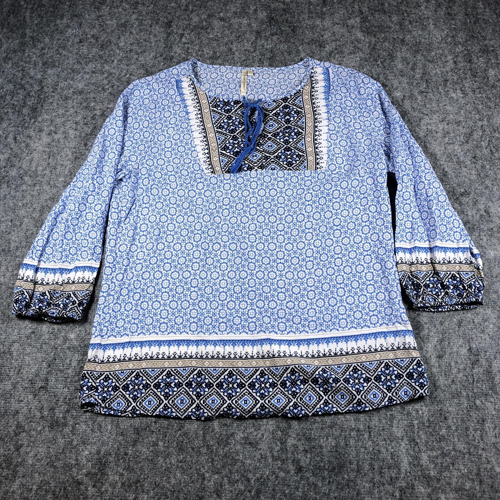 Grand & Greene Shirt Womens Medium Blue Boho Floral Print 3/4 Sleeve Rayon Top
