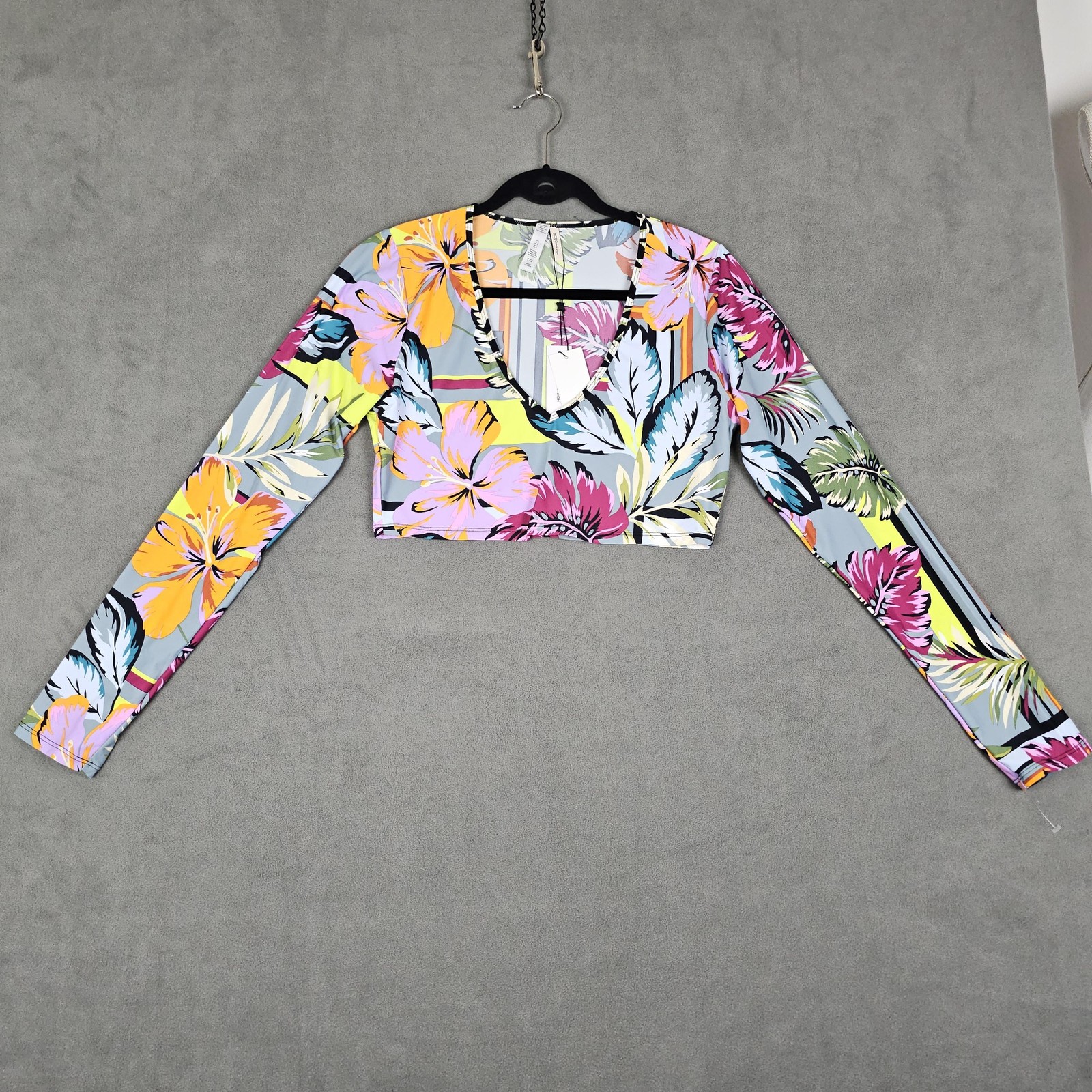 BCBGeneration Blouse Womens L Multicolor Floral V Neck Long Sleeve Crop Top Swim