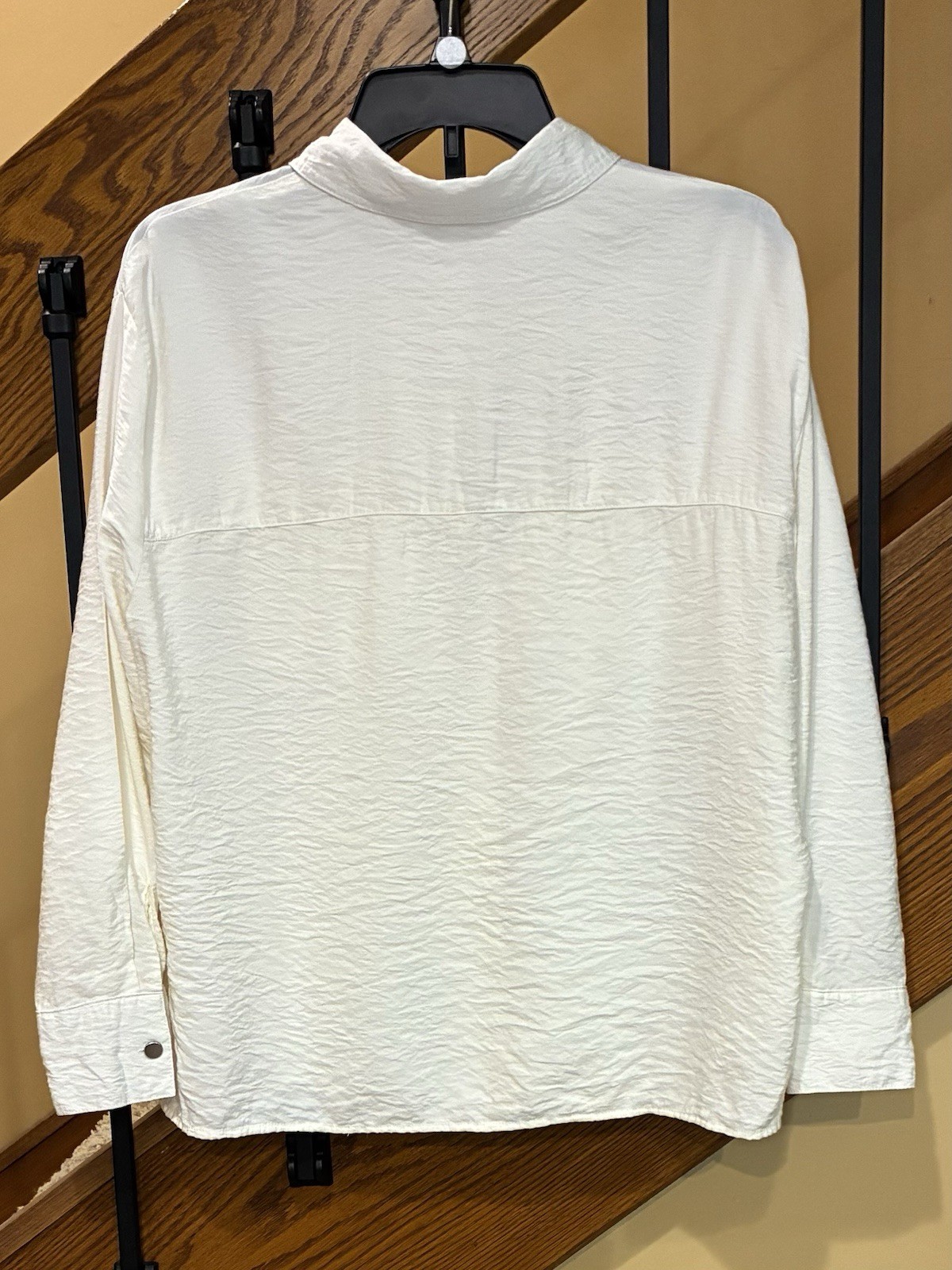 Ophelia Roe Blouse Button Up Front Pockets Crinkle Ivory SZ. Med