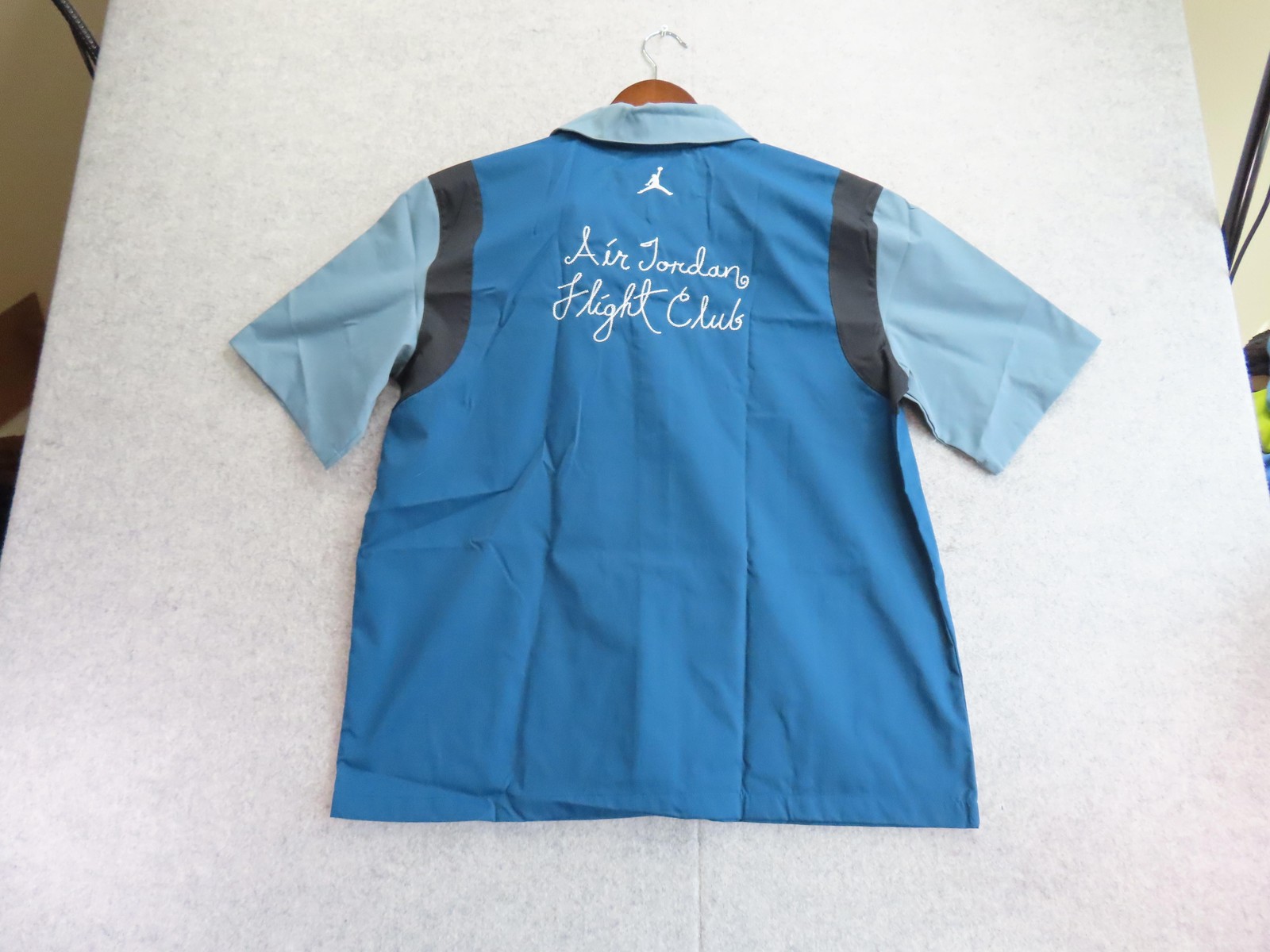 Jordan Shirt Womens Medium Blue Air Jordan Flight Club Bowling Short Sleeve