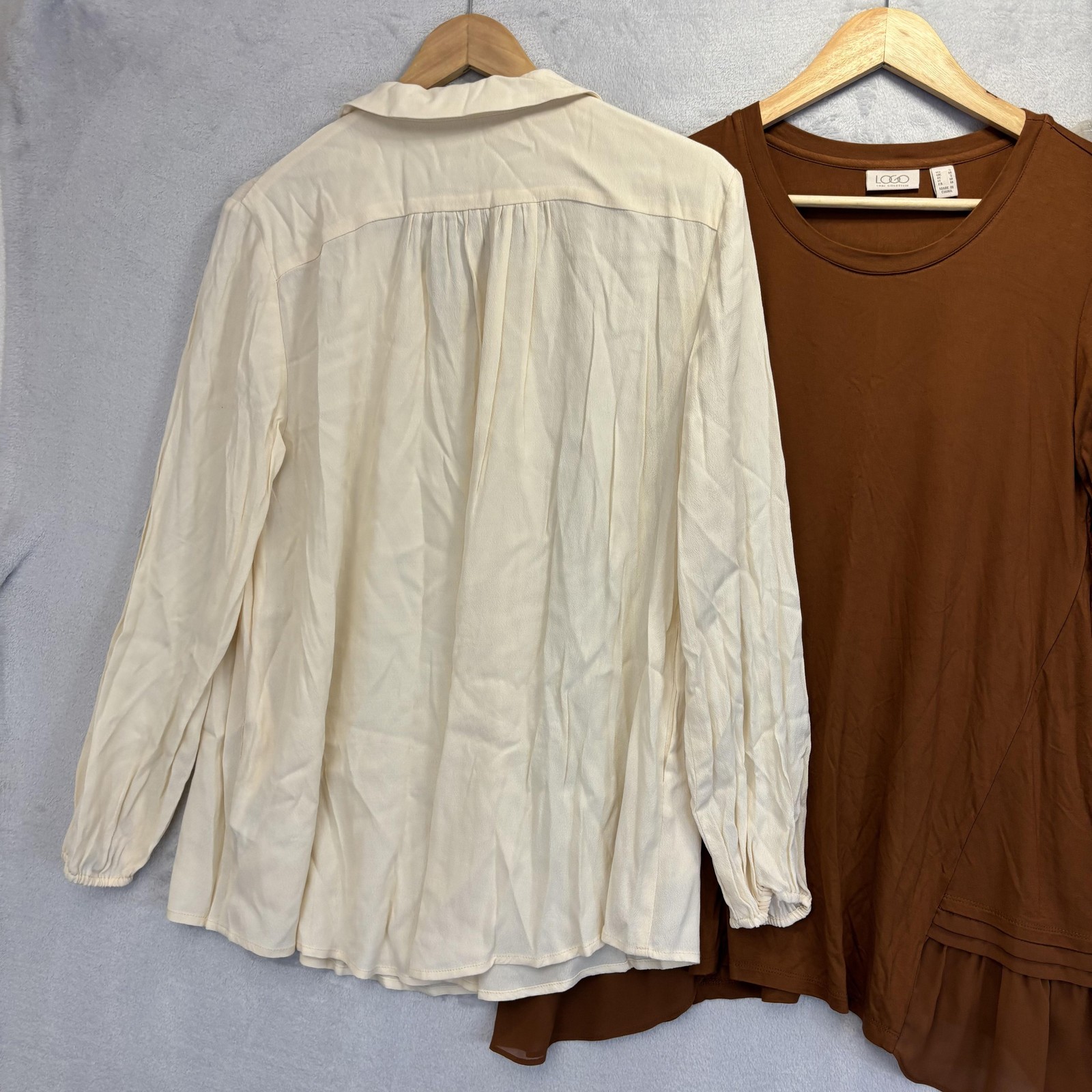 Lot Of 3 LOGO by Lori Goldstein Tunic Tops Womens Small Neutral Ruffle Pockets