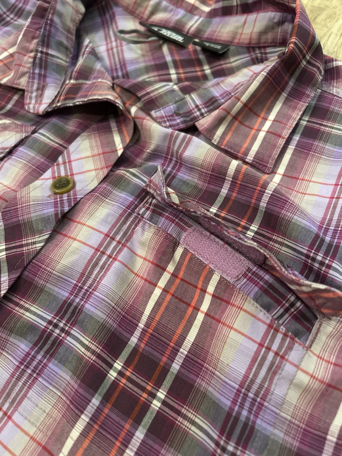 Eastern Mountain Sports Button Up Short Sleeve Hiking Shirt Purple Womens Large