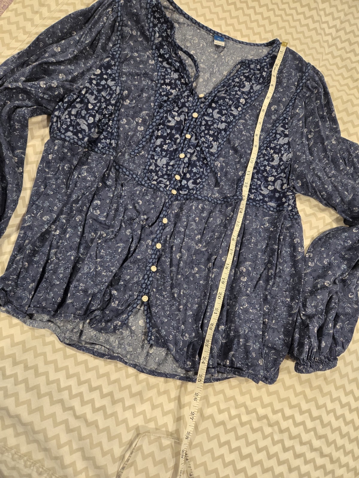 Old Navy Women’s L Tall Blue Floral V-Neck Long Sleeve Button Front Blouse