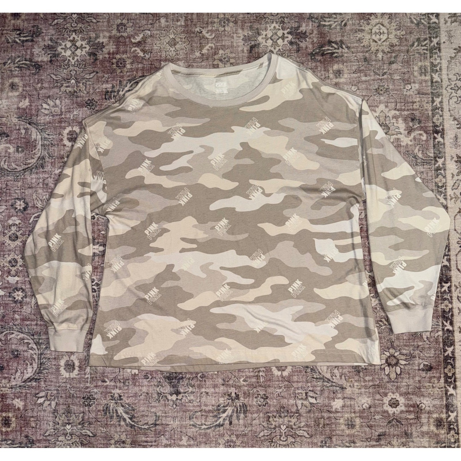 PINK Victoria’s Secret Oversized Camo Long Sleeve T-Shirt Logo One Size