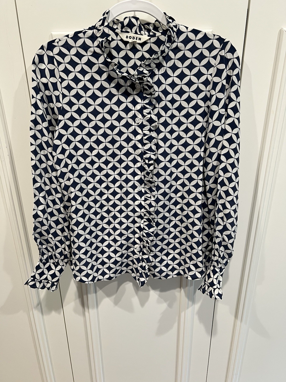 Boden Silk Ruffle Neck Button Up Shirt Size 6 Geometric Print Preppy Career
