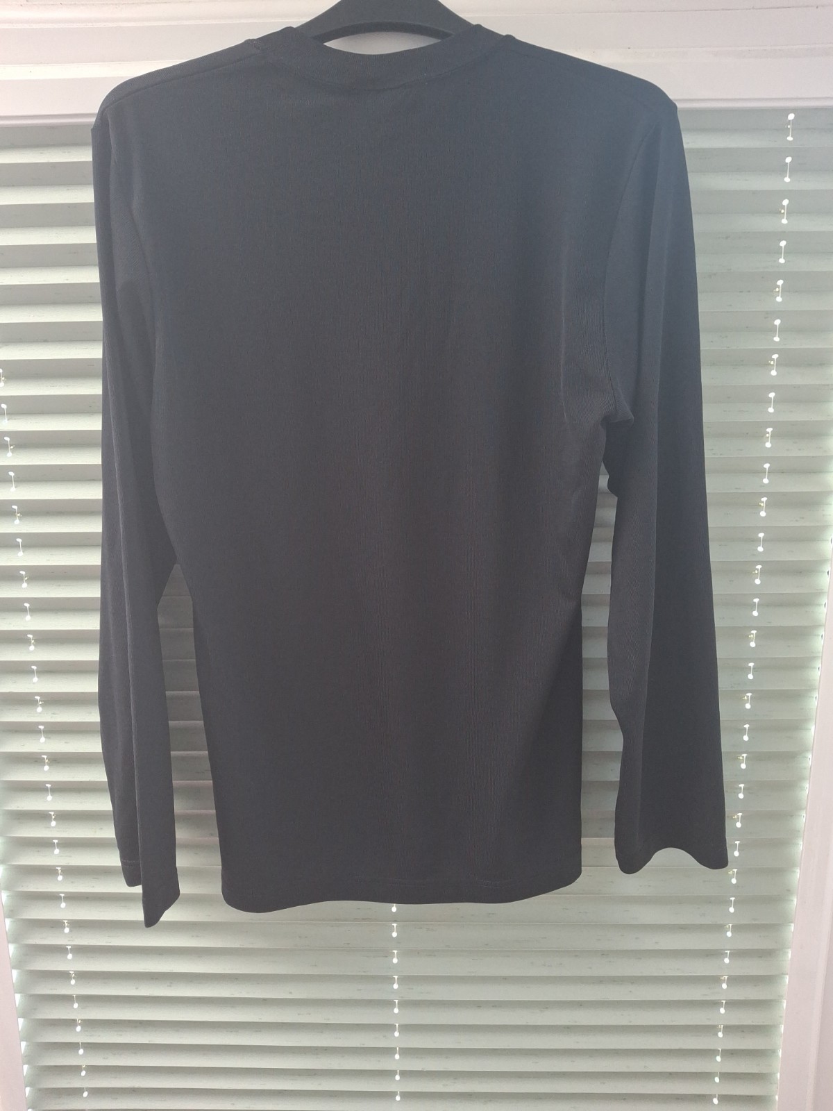 Women’s UMM Size S Long Sleeve Black T Shirt Round Neck Good Condition