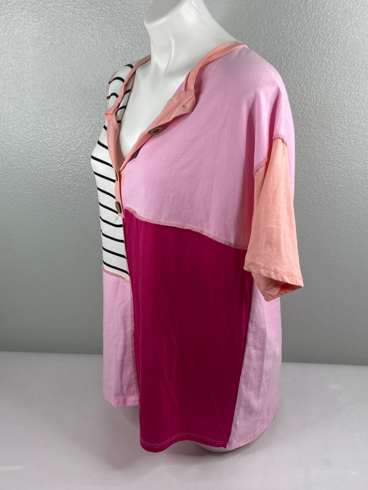 Bibi Women Medium Pullover Blouse Color Block Pink V Neck Button Casual NWT