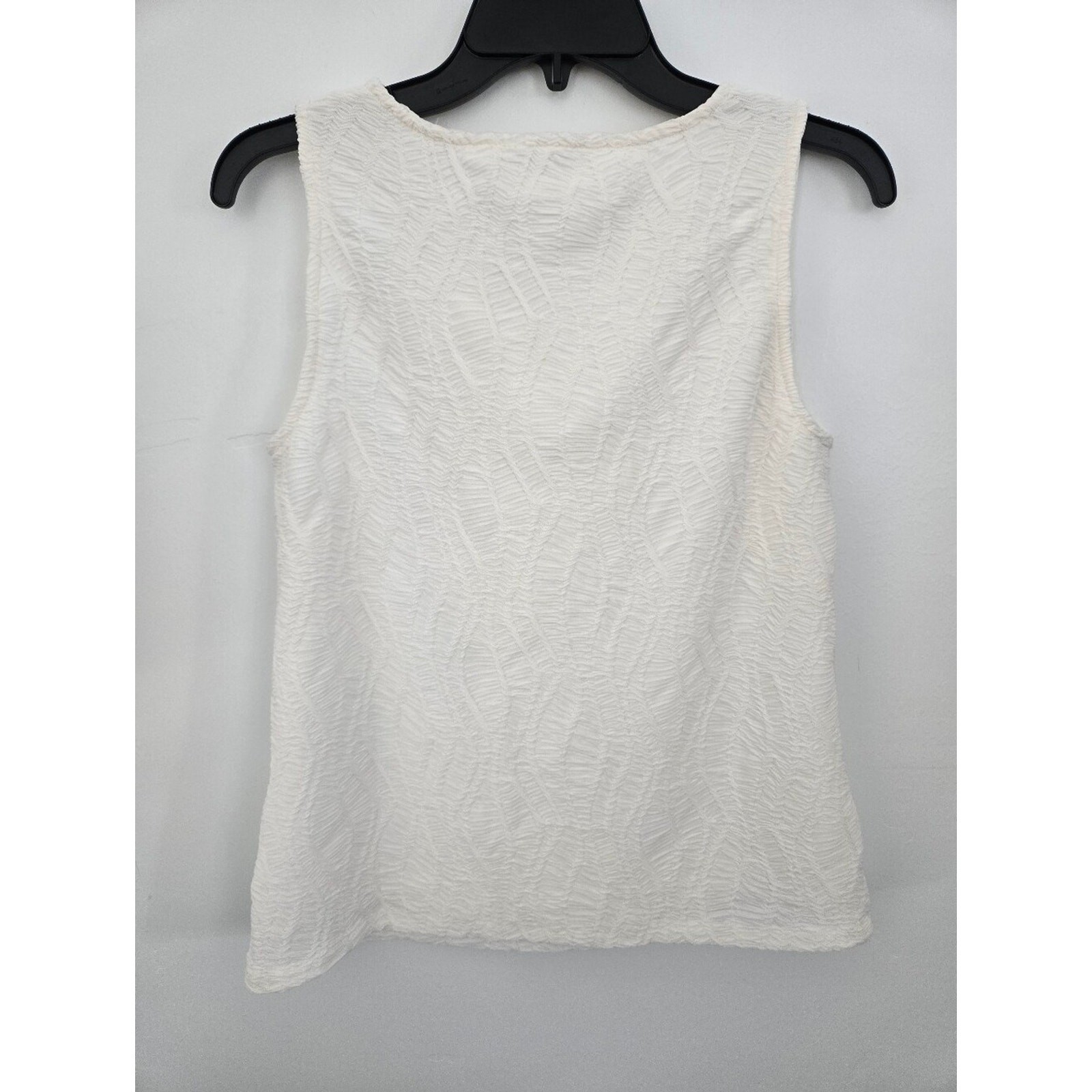 Chico’s Cowl-Neck Tank. Super soft jacquard-knit fabric. Ivory. Small