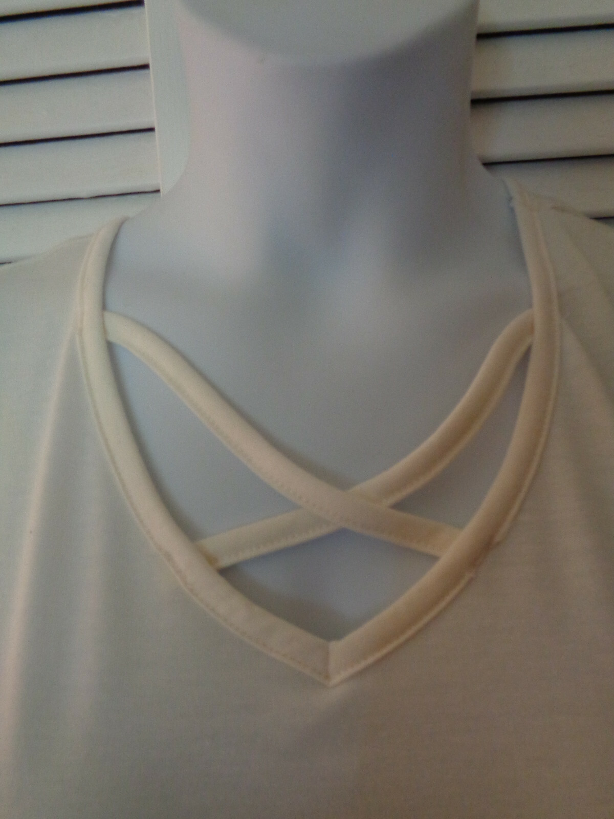 Just Be…Women’s NWT Ergret Swing Tank Sleeveless V-Neck Criss Cross Size 1X