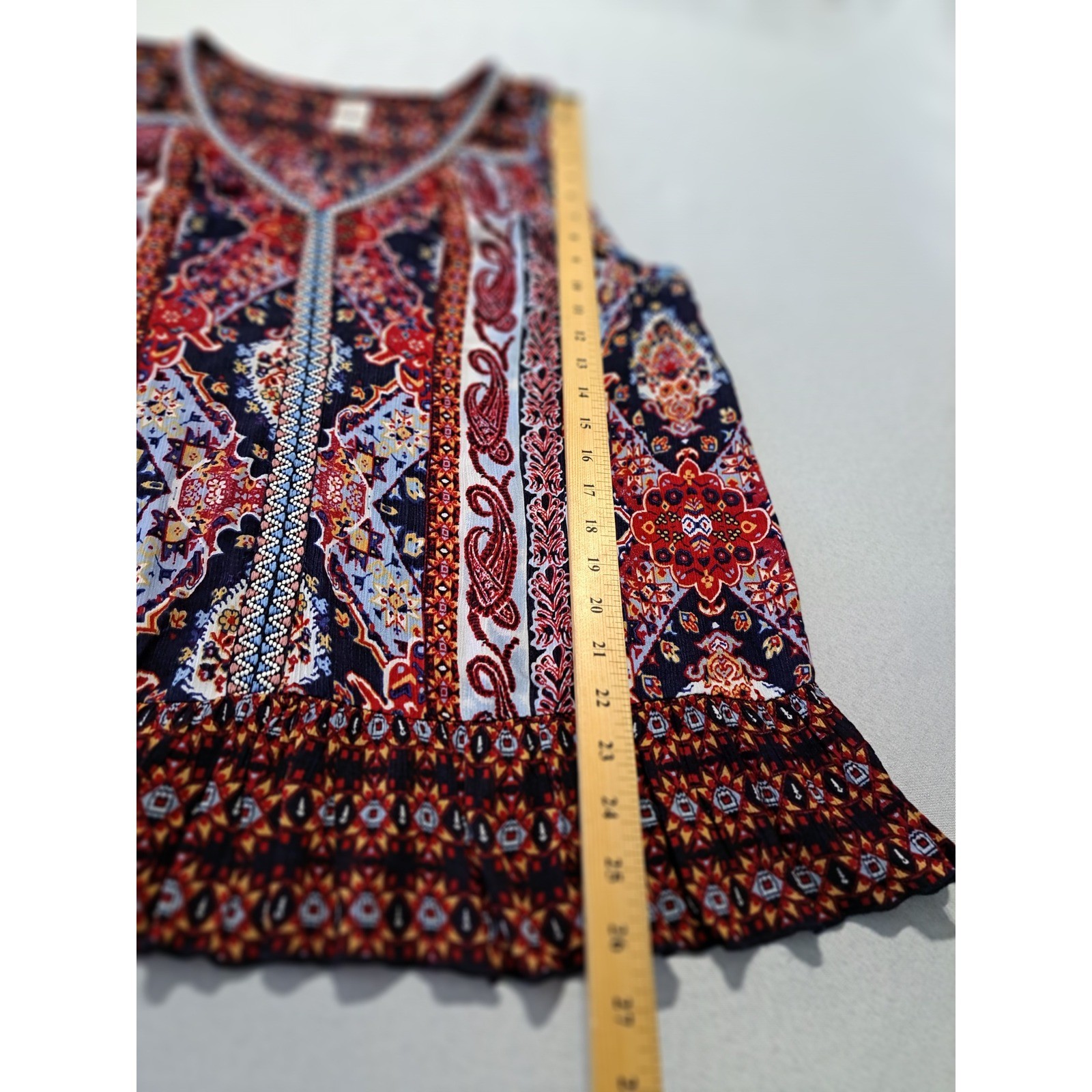 Bila Womens Red Blue Paisley Boho V-Neck Sleeveless Rayon Top Large NY-024