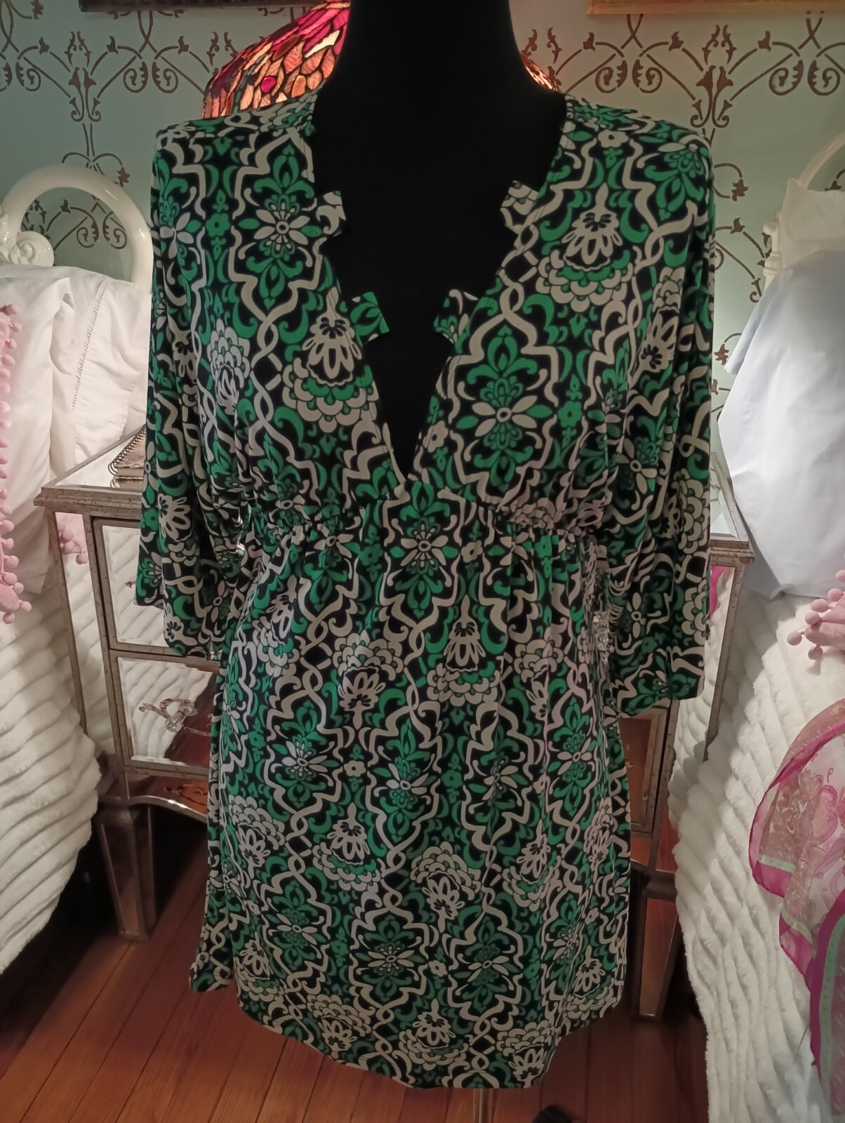 Green Top Mid Length Size L