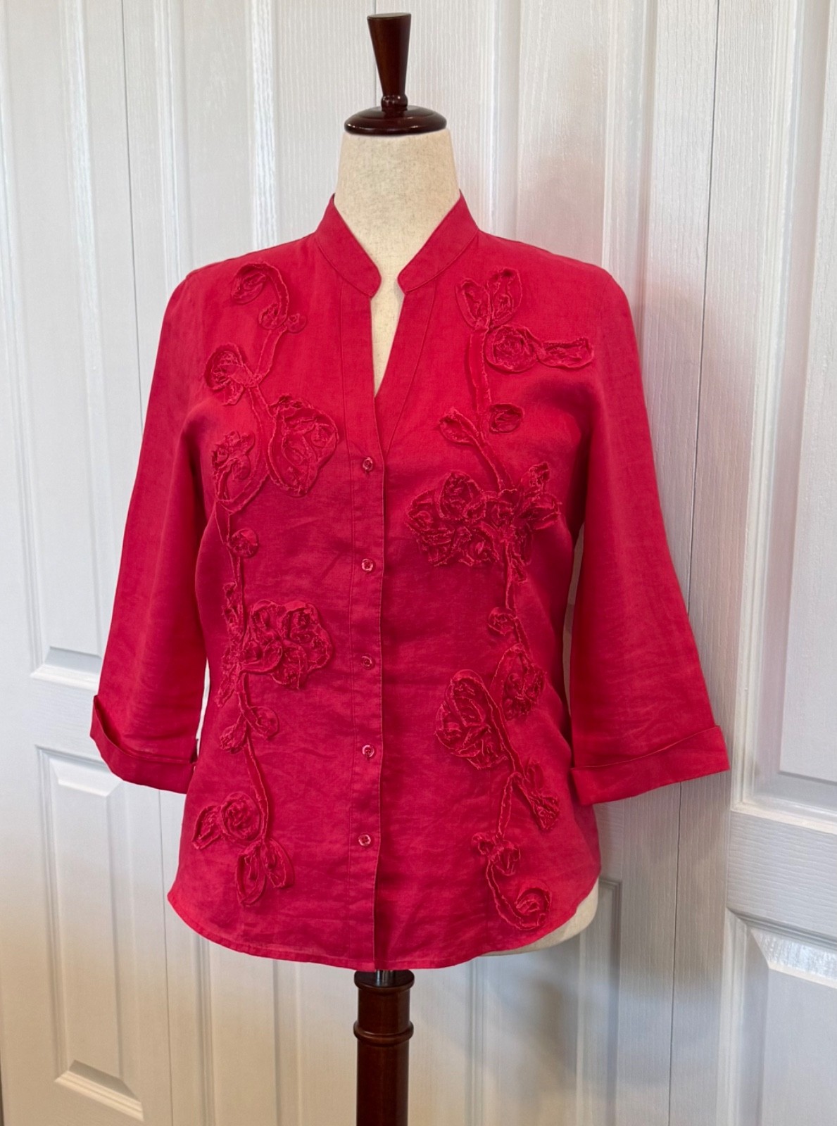 Woman’s Size 12 100% Linen Top, Fuchsia, Floral Applique Button Up, Charter Club