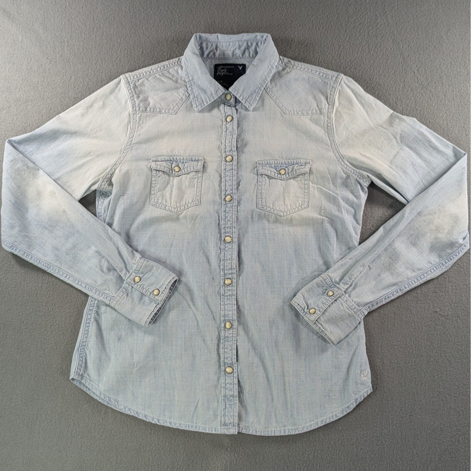 American Eagle Womens Western Denim Snap Front Shirt Size M Light Wash Blue