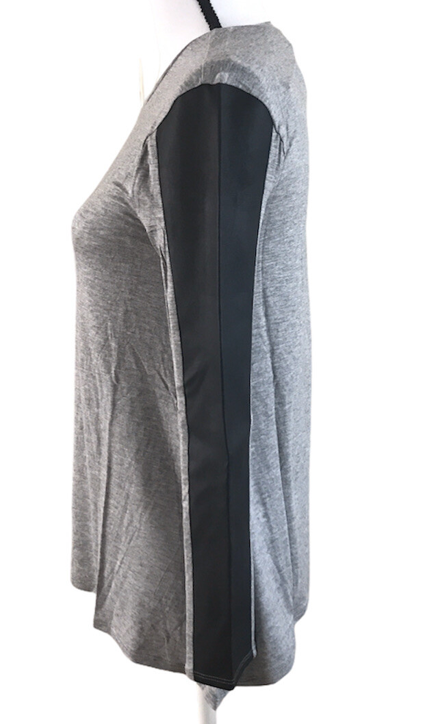 BCBG MAXAZRIA Women´s Heather Grey Combo Long Sleeve Knit Top, Size XS. NWT