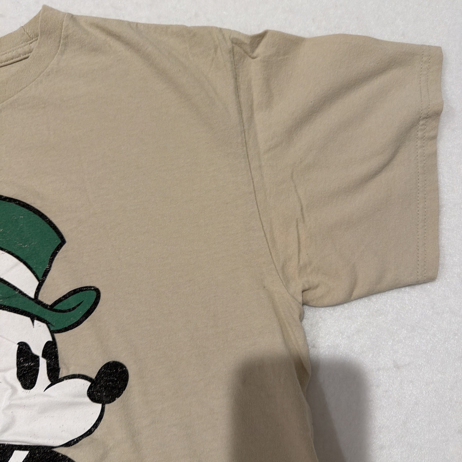 Disney Women’s Mickey Mouse Saint Patty Day T-Shirt Small Beige Preowned