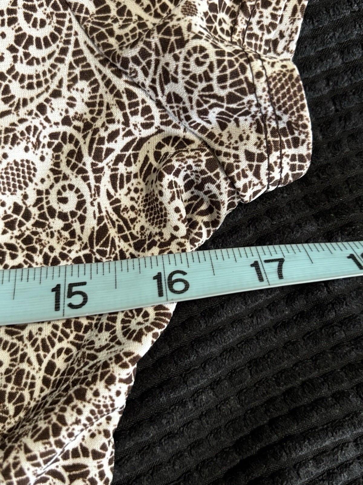 Perceptions Paisley Short Sleeve Round Neck Tie Back Blouse Size 8 Brown Boho