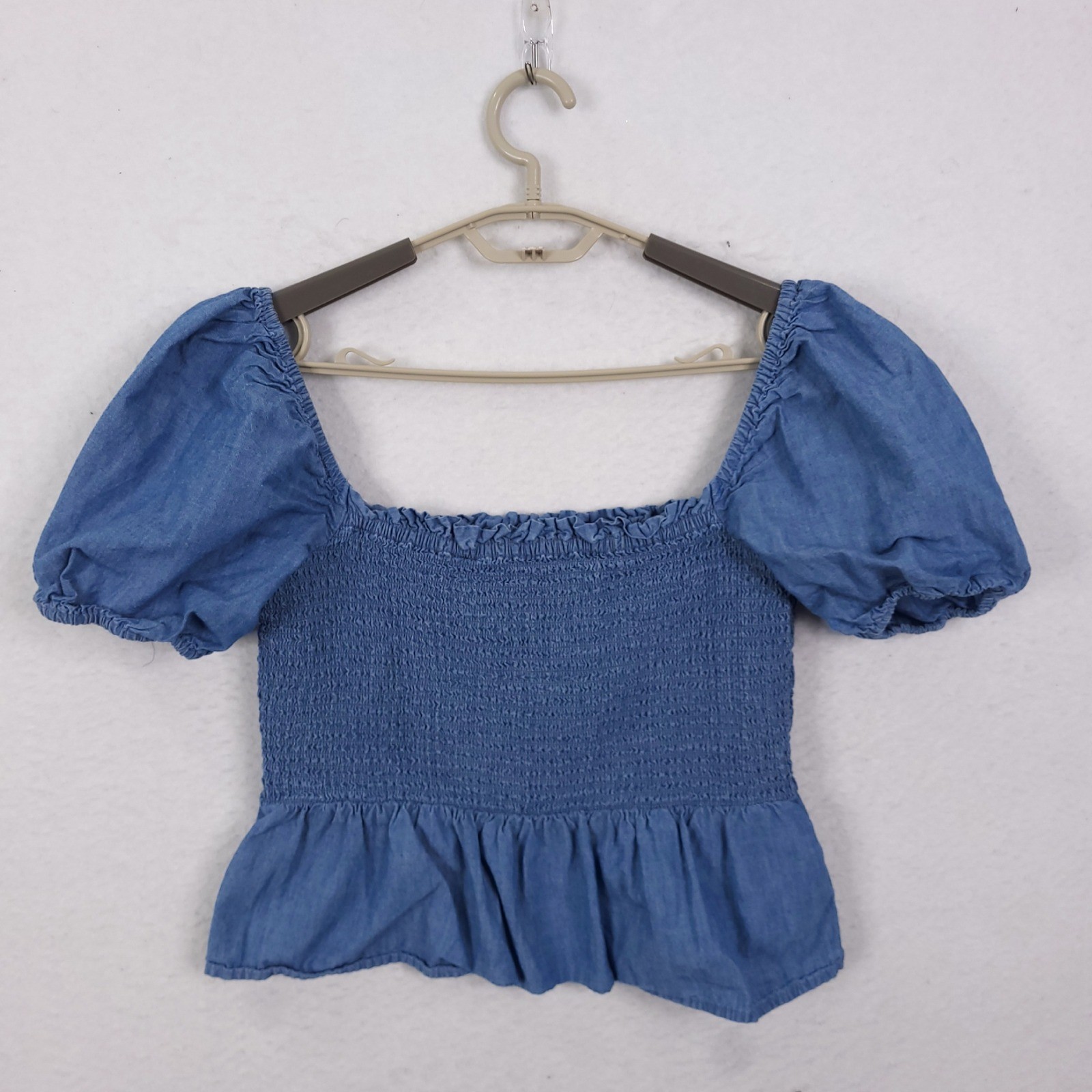 J.Crew Chambray Smocked Top Womens Medium Blue Puff Sleeve Peplum BG075