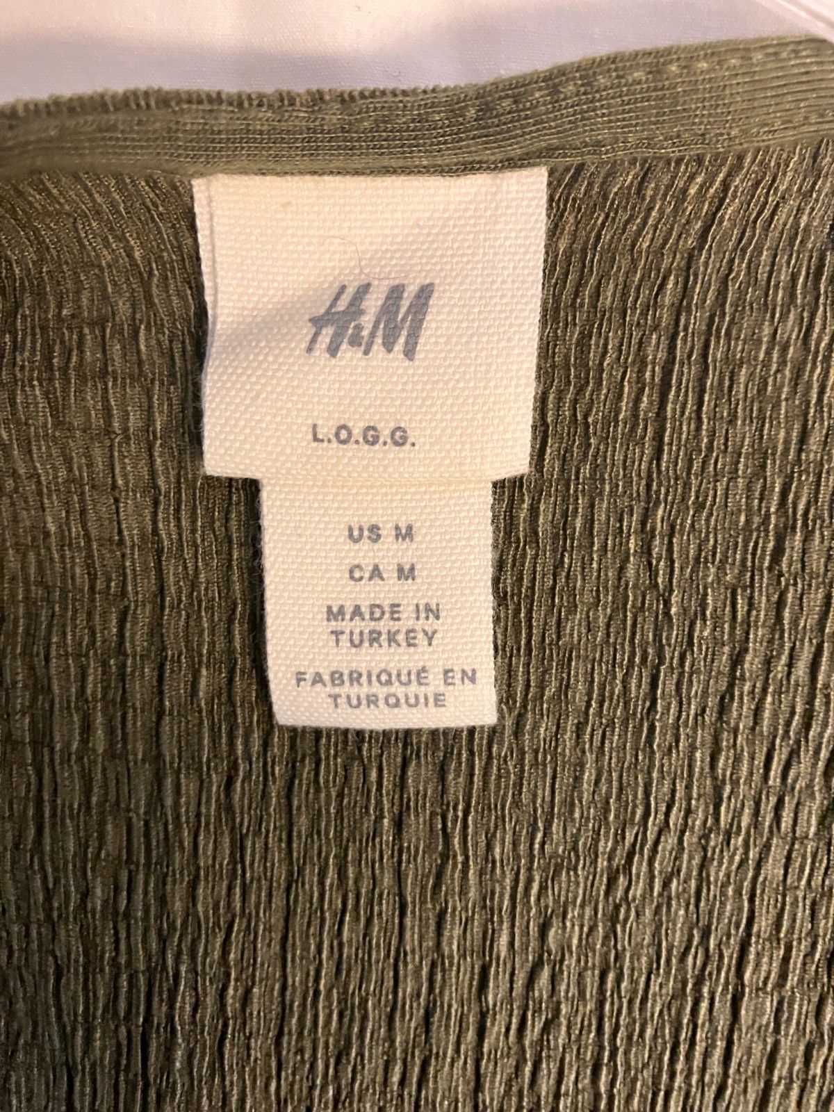 H&M Olive Green Faux Wrap Around Tie Front Crinkle SS Blouse M EC!