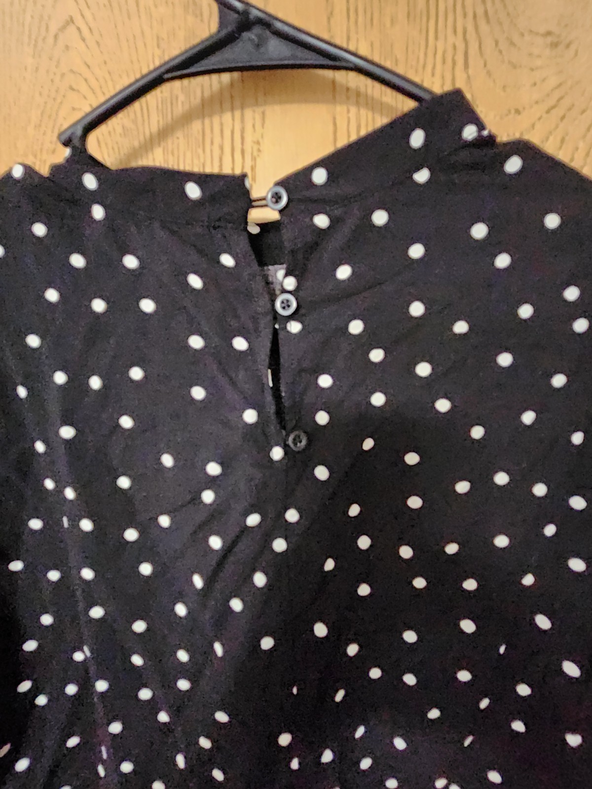 Paper Crane Black/White Polka Dot Mock Neck Ruffle Flutter Sleeve Blouse L