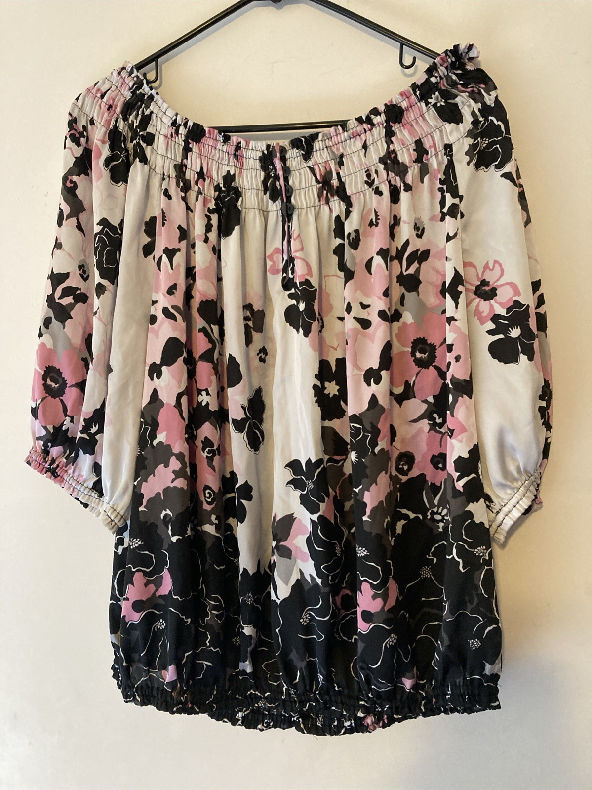 Roz & Ali Womens Black Pink White Floral Top Size 2X Elastic Collar and Hem