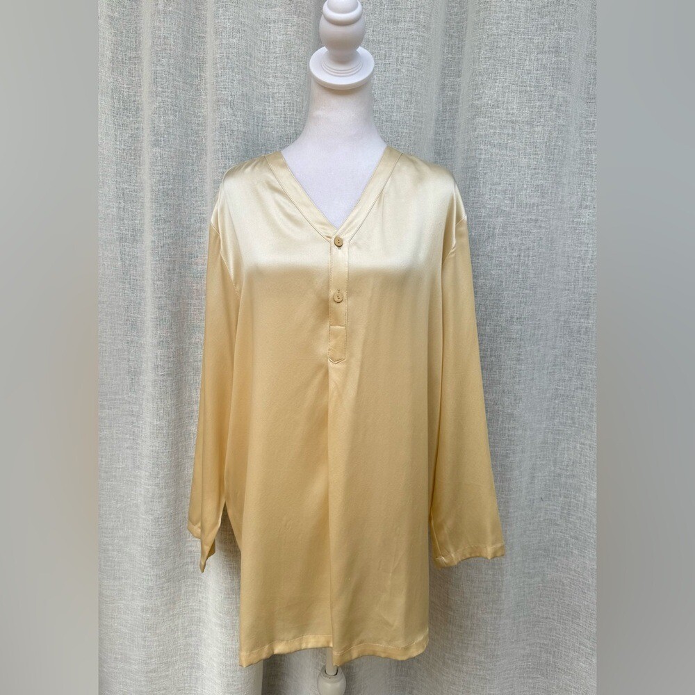 Henri Bendel ivory off white silk long sleeve blouse
