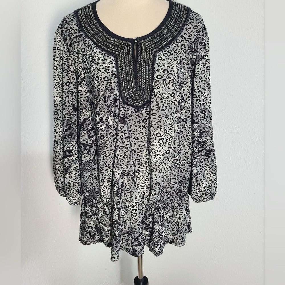 Dressbarn Black & Gray Leopard Print Blouse with Metallic Accents, Size 3X