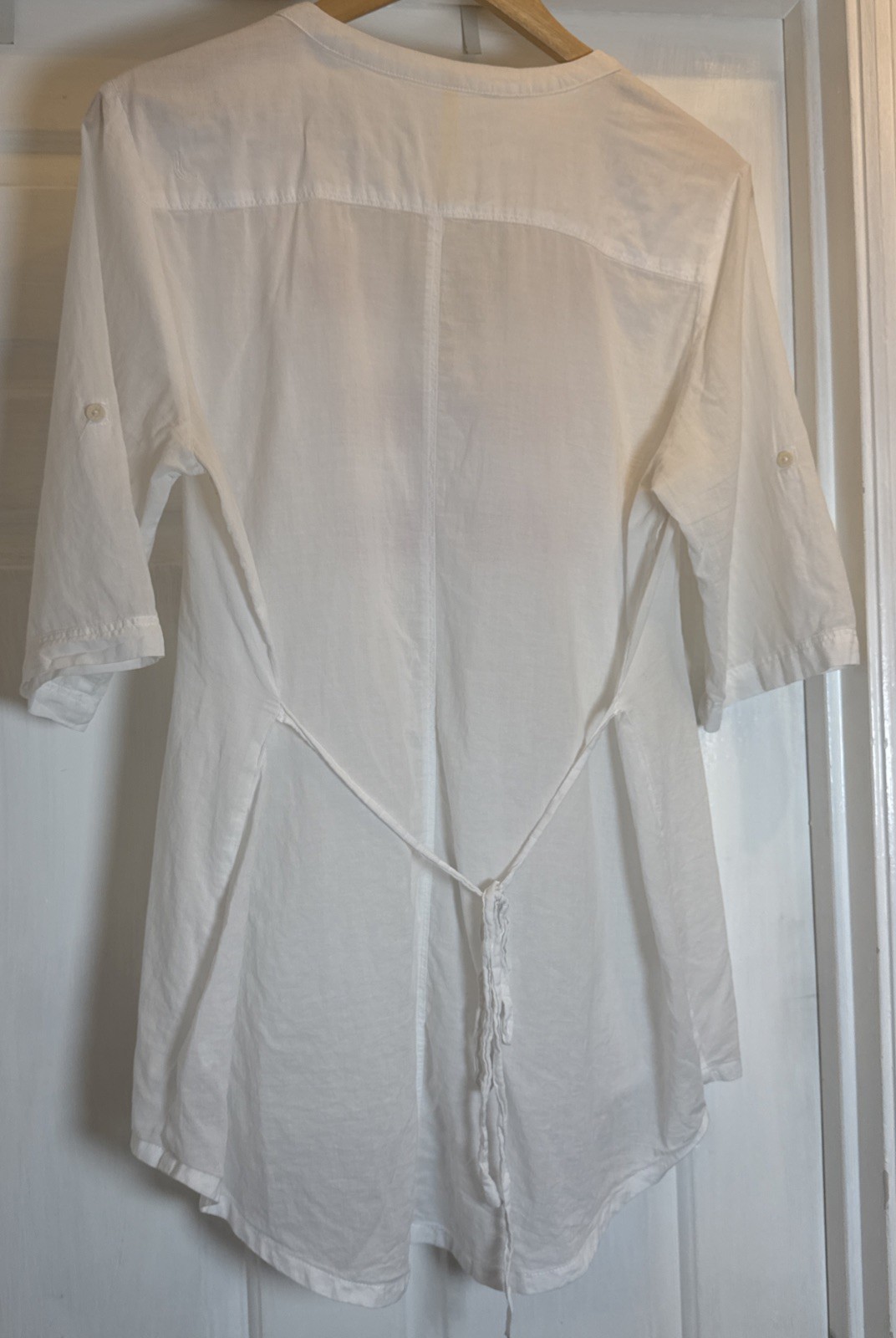 Lole White Smocked Front 3/4 Sleeve Button Up Blouse Women’s Size 10