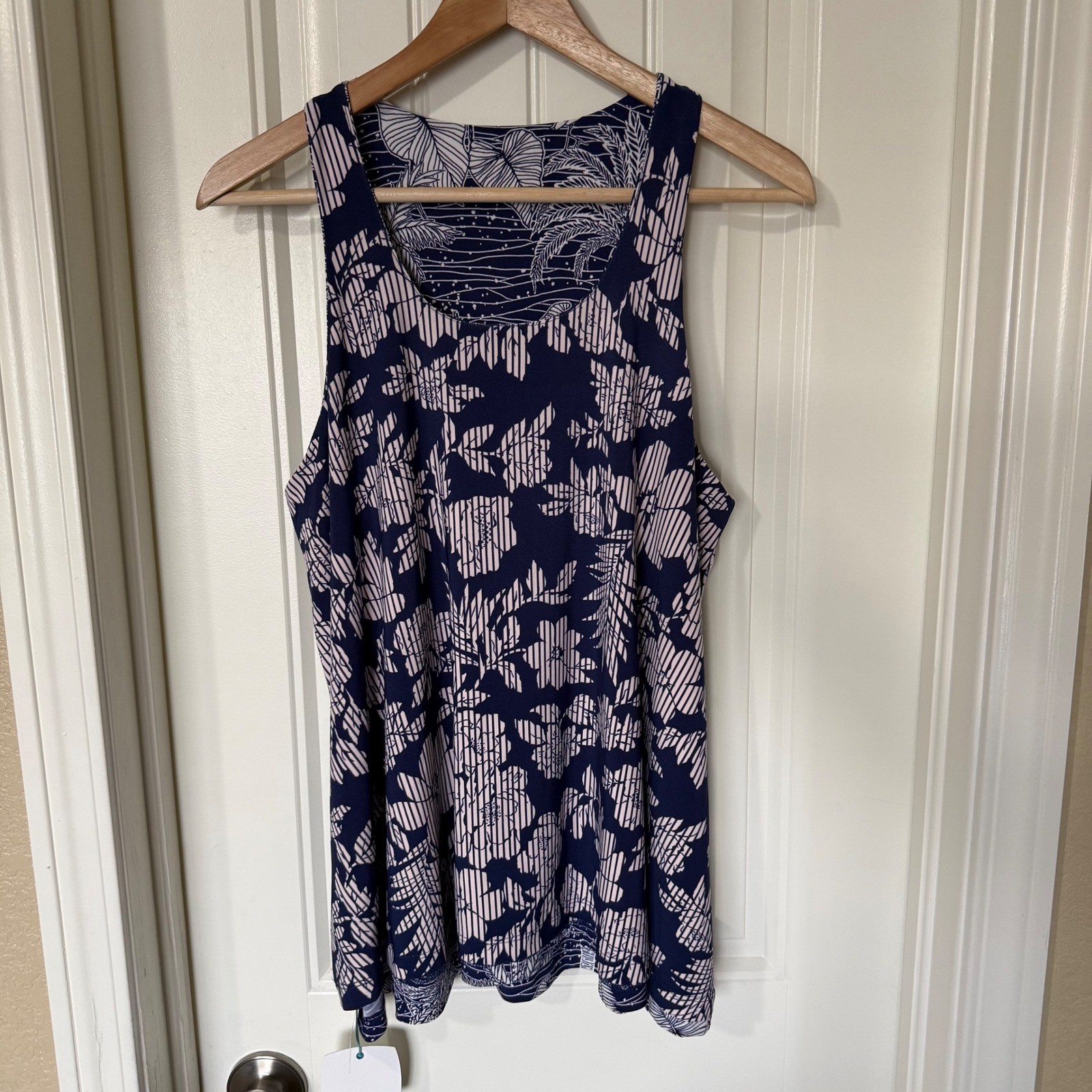 Tori Richard Honolulu Tank Top Navy Floral Print Sleeveless Women’s M