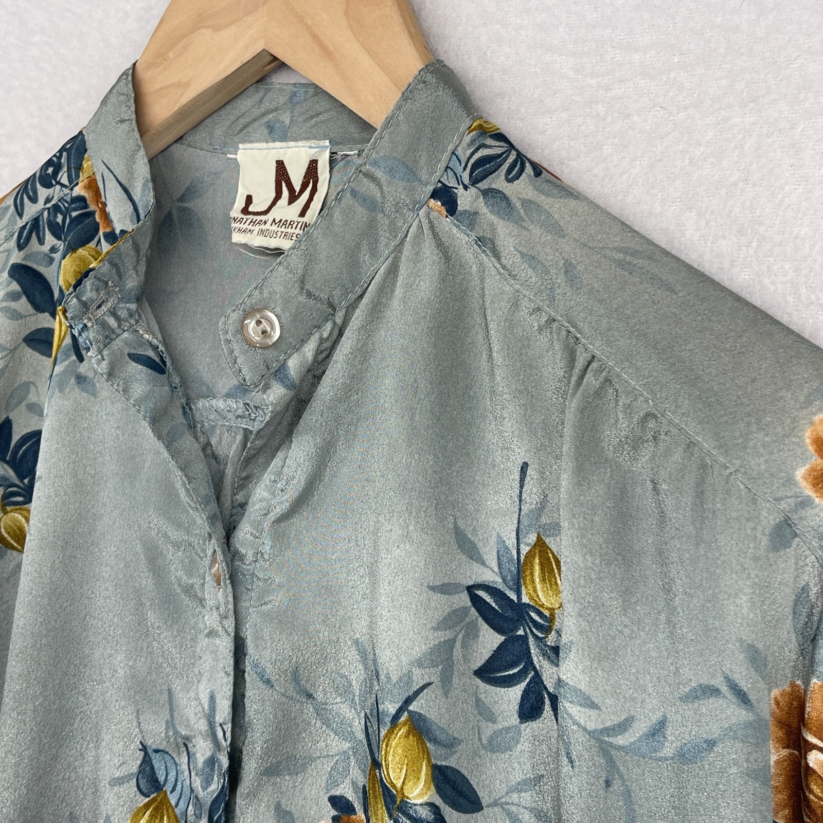 JONATHAN MARTIN Top Womens L Floral Mandarin Silk Crepe de Chine Button Up Blue