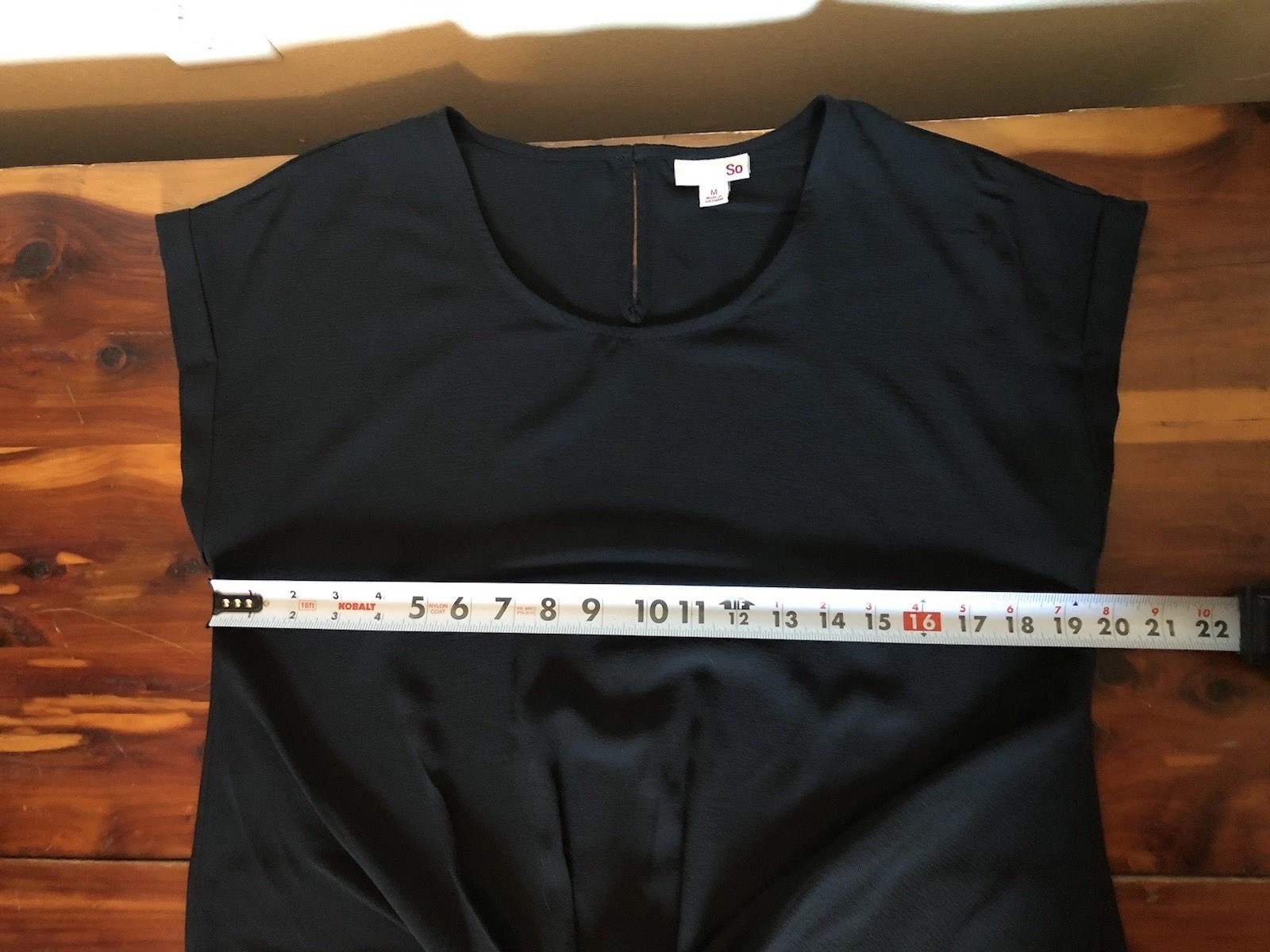 Easy Care Popover Blouse Size Medium Solid Black Twist Front Cap Sleeve