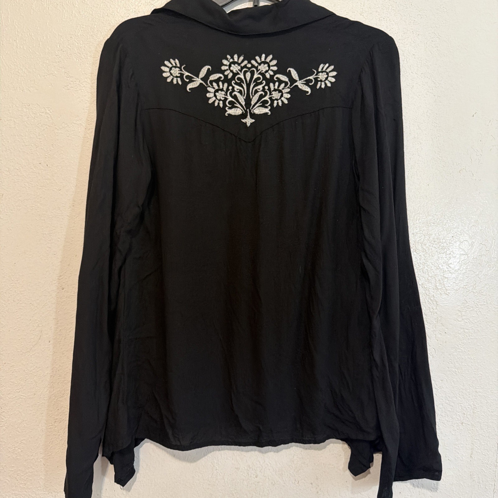 Roper Peasant embroidered Rayon Button Up Roll Tab Sleeves boho Western