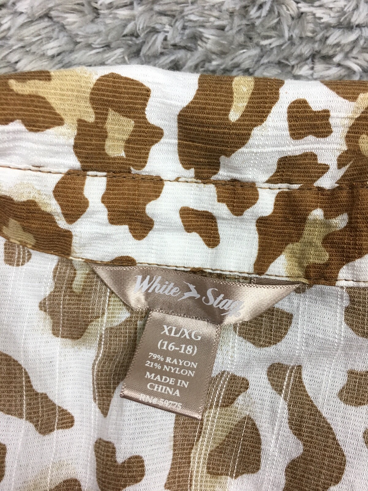 White Stag Button Up Shirt Womens Size XL White Brown Cheetah Print