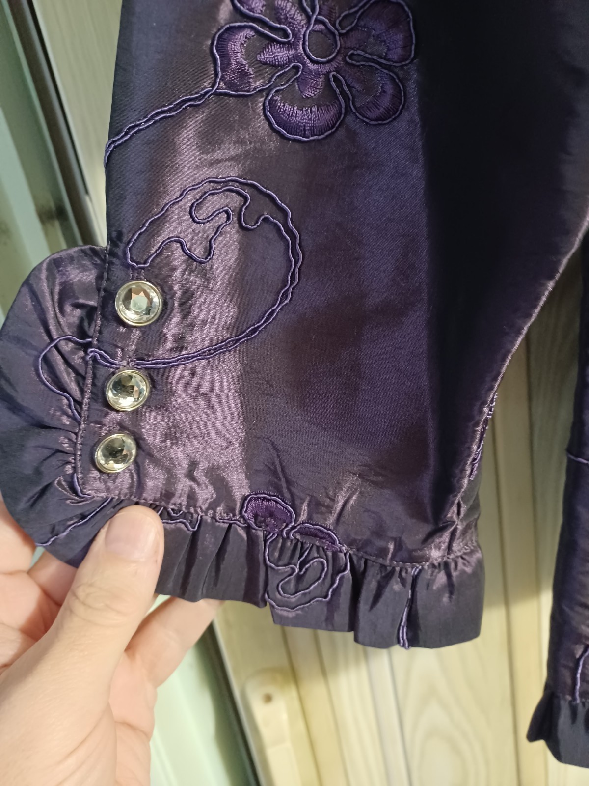 Agora womens button front glass buttons embroidered purple blouse ruffled hem S