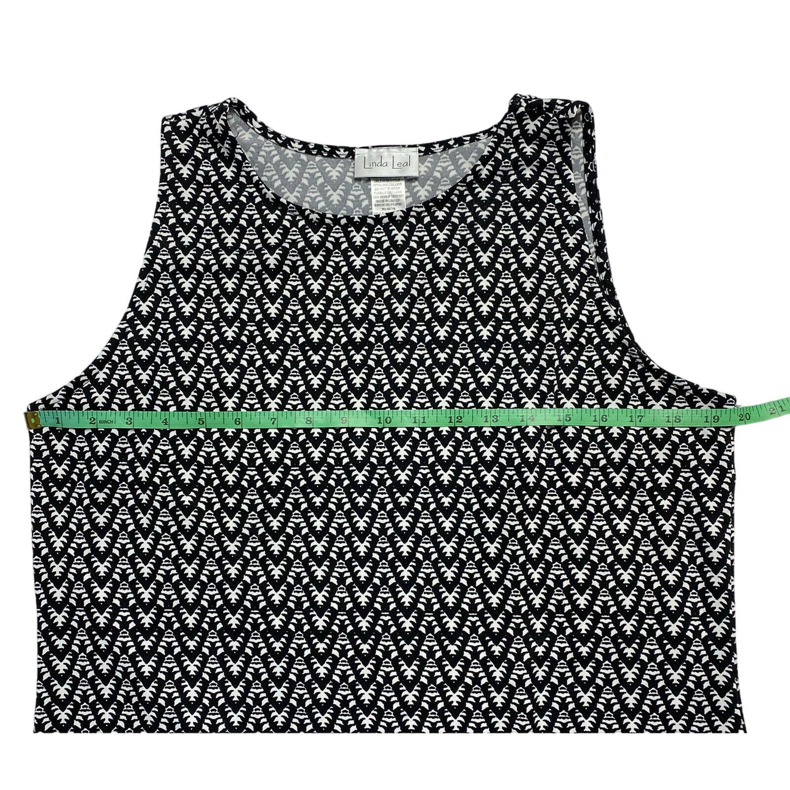 LINDA LEAL Black White Zig Zag Print Sleeveless Tank Size Large #MITU5325