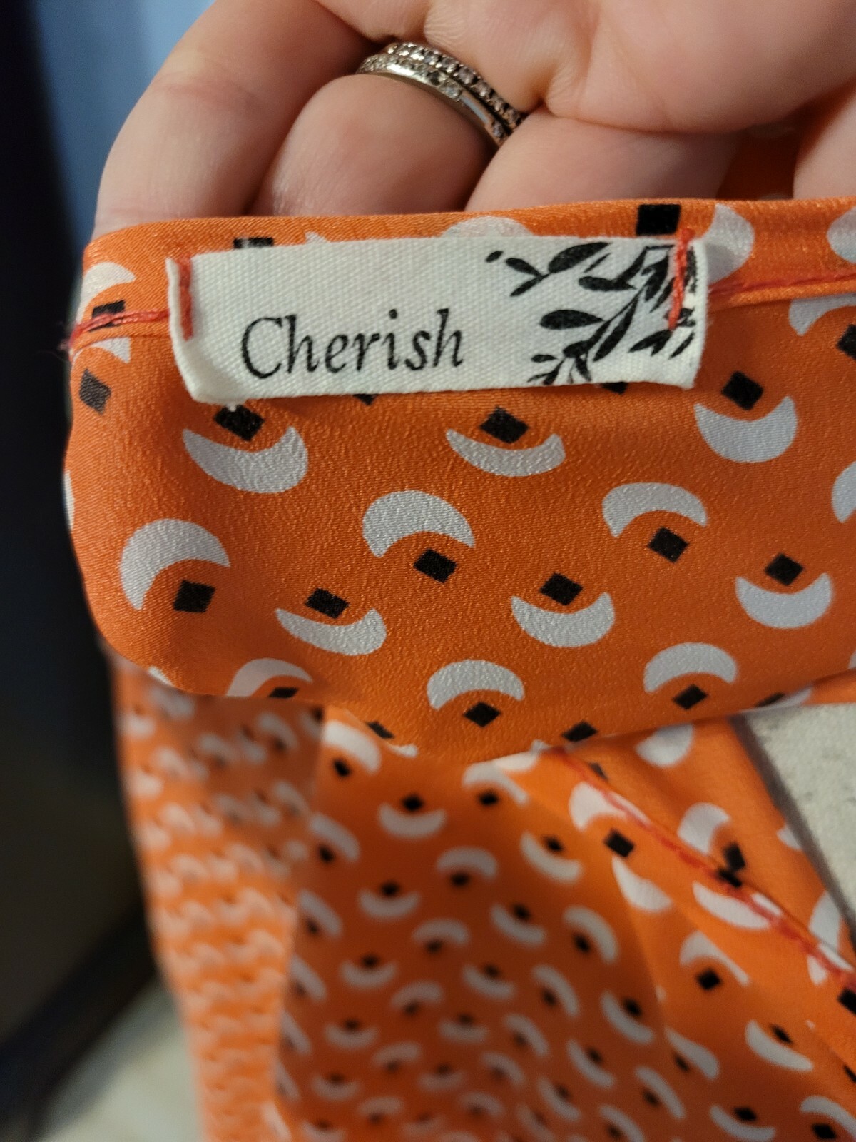 Cherish Size Medium Blouse Womens Orange Sleeveless Round Neck