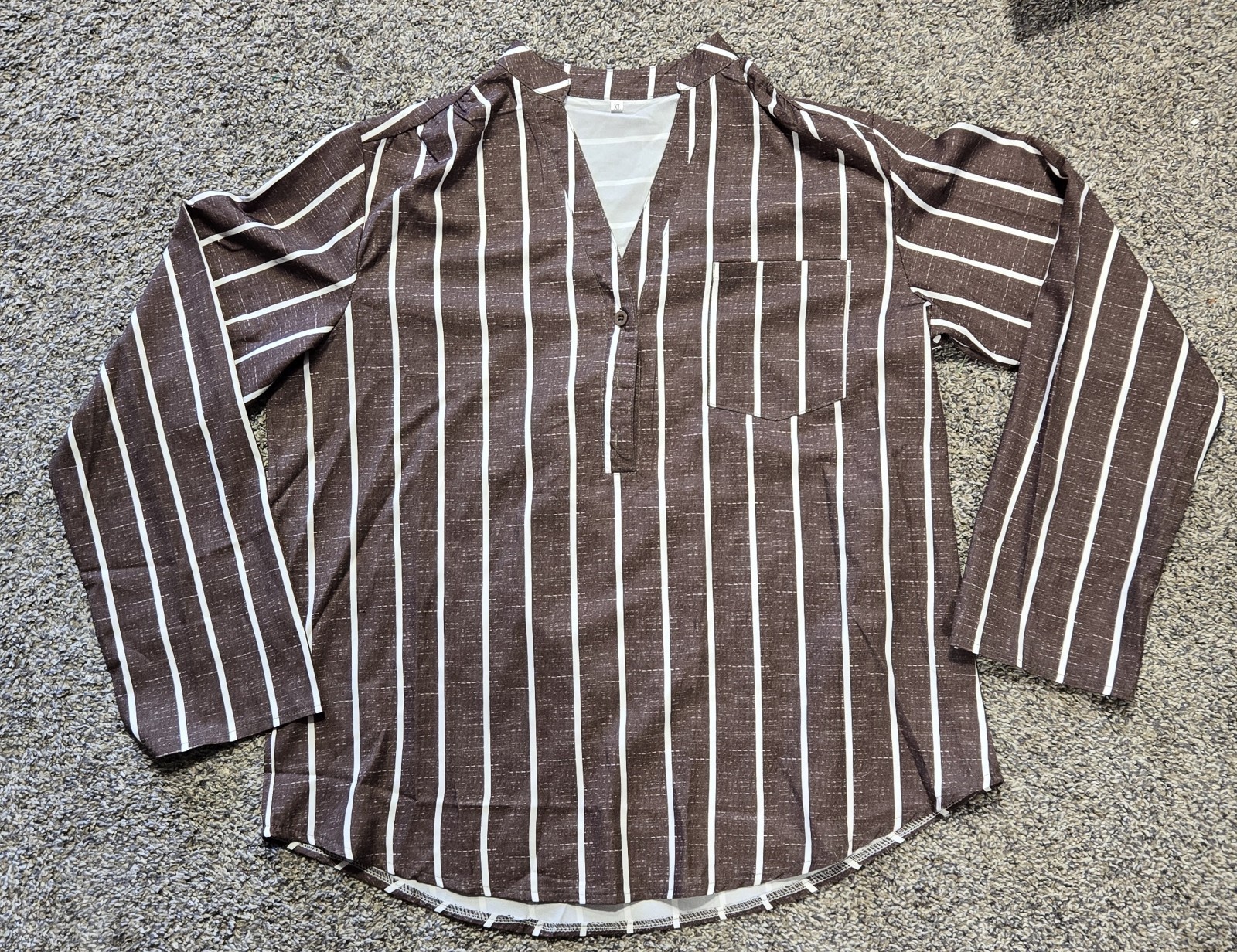 Womens XL Brown/White Striped Long Sleeve Button-Up Shirt Pockets Point Collar