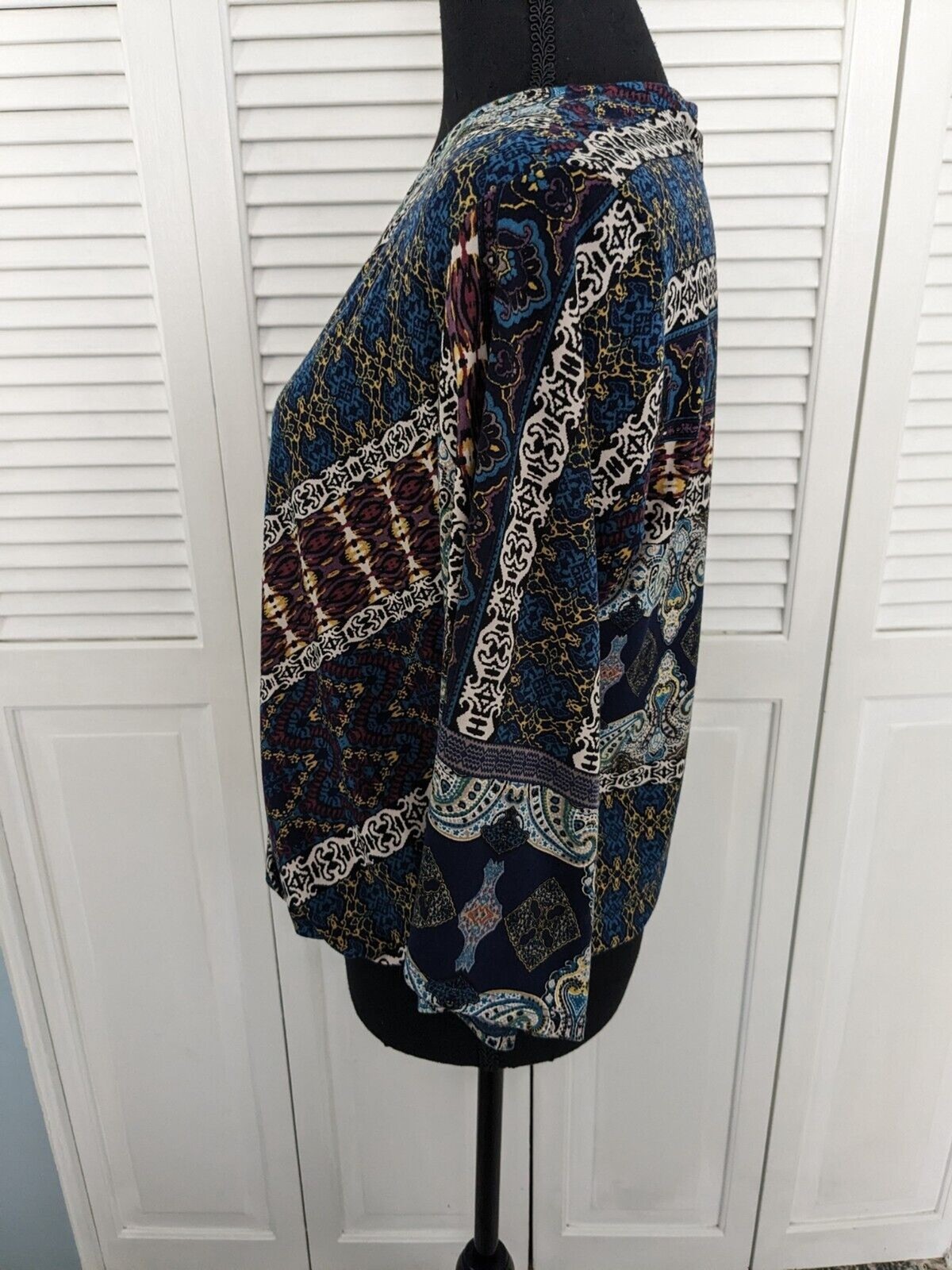 Veronica M Blouse Sz M Mix Border Print Open VNeck Faux Wrap Relaxed Blouson Top