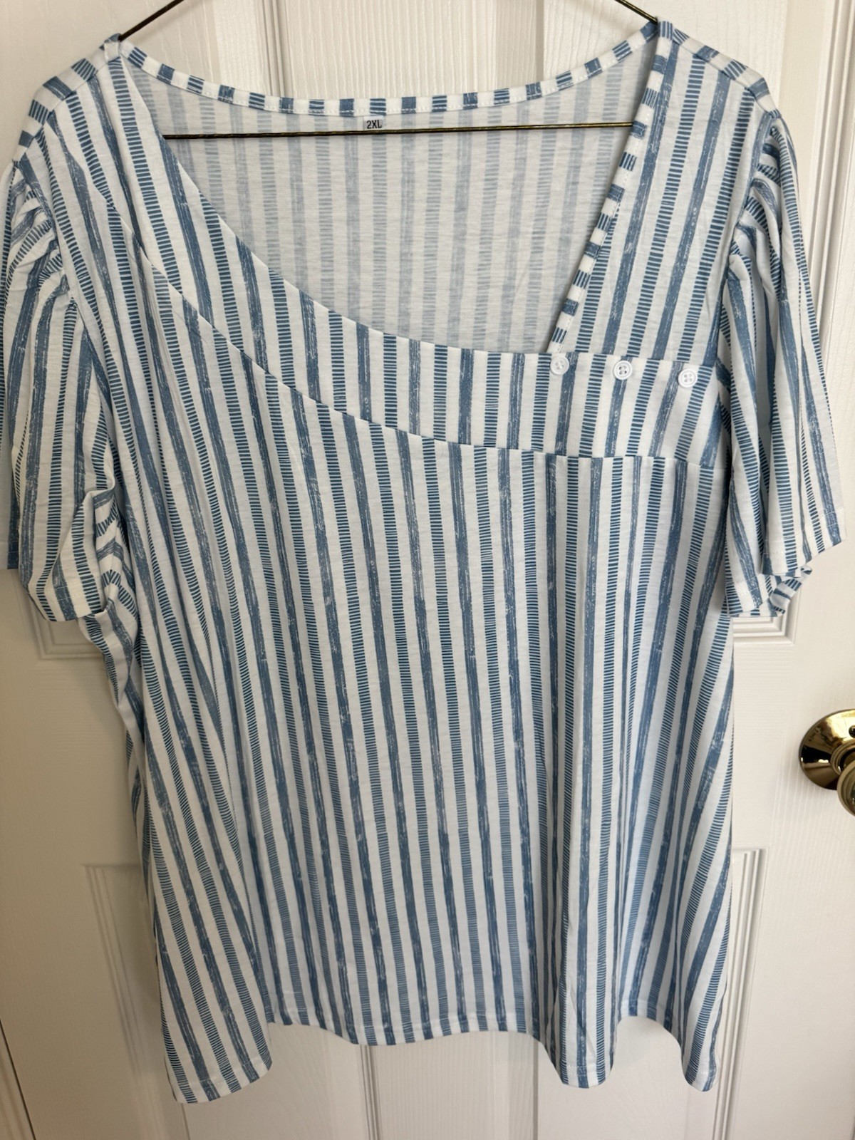 Women’s Blue White Striped Scoop Neck Short Sleeve Button Accent Knit Top 2XL