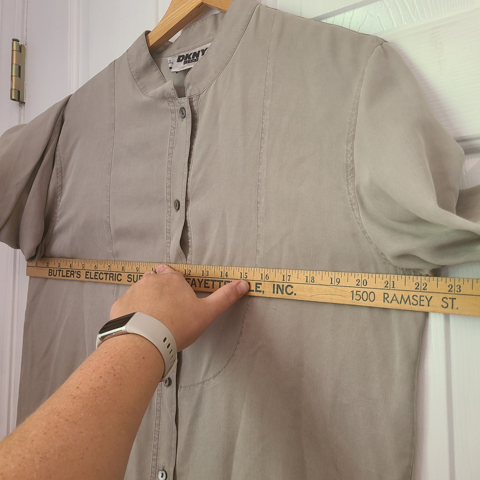 Vtg DKNY 100% Silk Mandarin Collar Yoke Stitch Button Tunic Shirt Sz M Beige Y2K