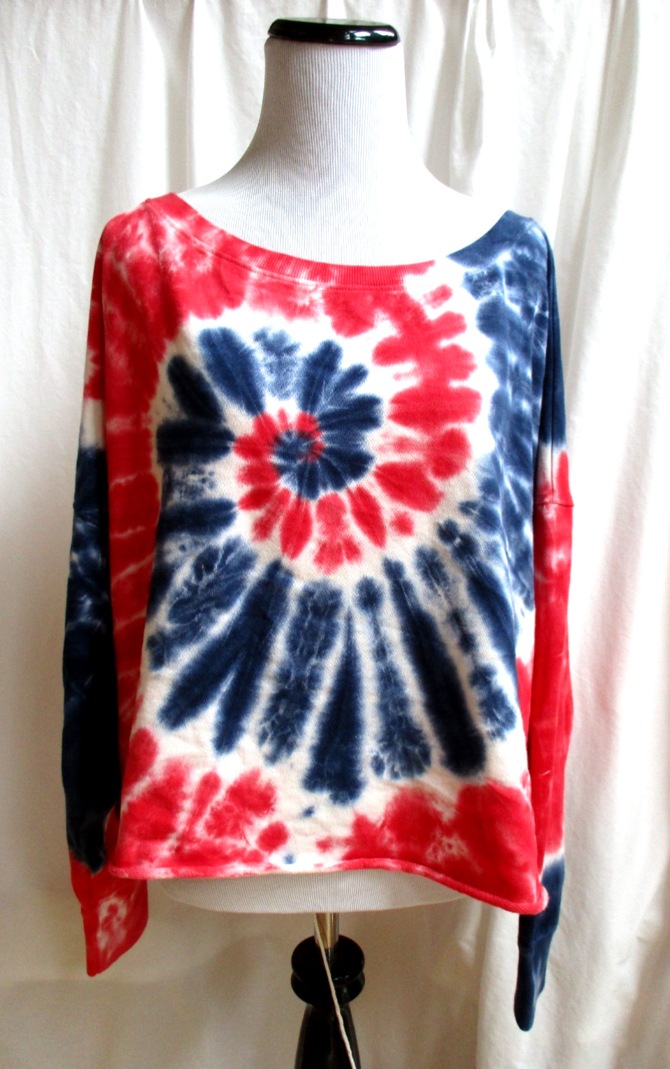 Old Navy Size XL Pullover Wide Neck Lt Weight Tie Dyed Sweatshirt Red White Blue
