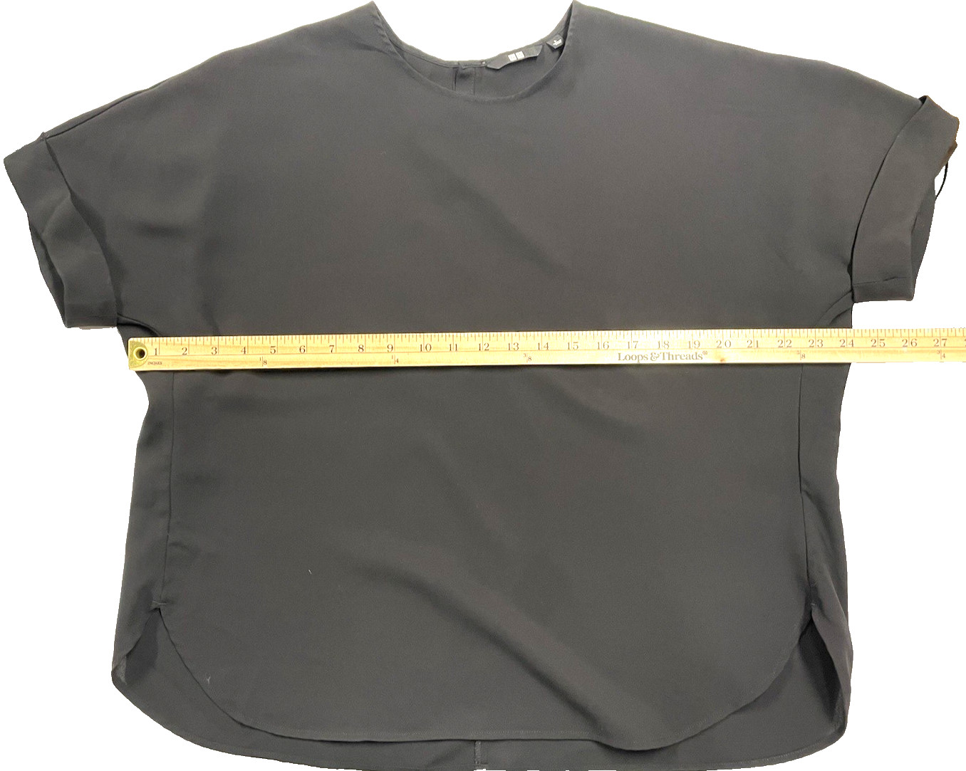 UNI OLO Black Box cut Minimalist Blouse with shirt tail hem – Large