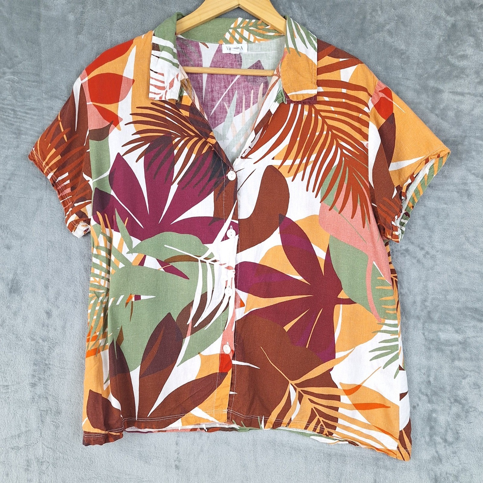 Vitamin A Top Large Linen Blend Button Up Beach Coastal Tropical Hawaiian Resort