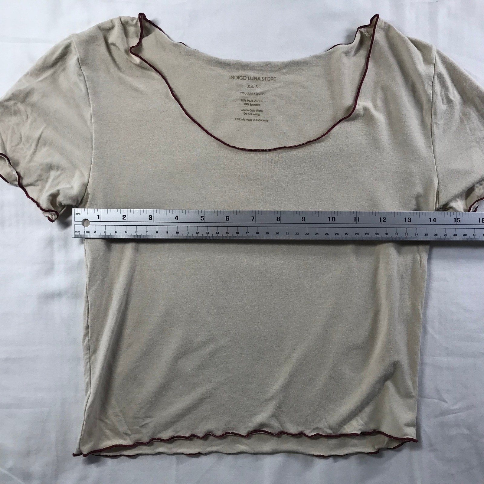 Indigo Luna Store Beige Lettuce Edge Crop Top XS/S Scoop Neck Short Sleeve Yoga