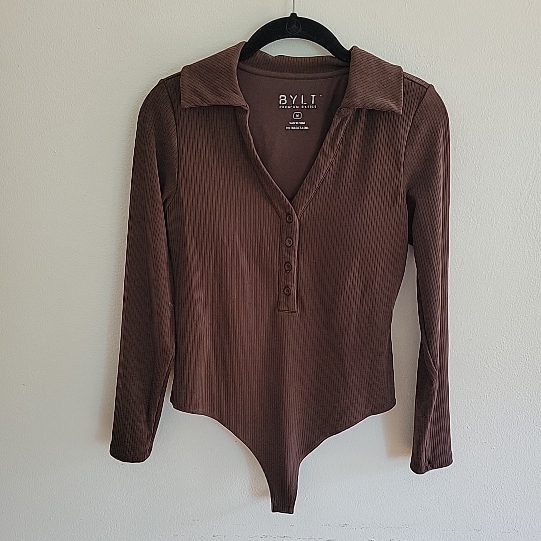 BYLT Basics Bodysuit Medium Brown Long Sleeve V Neck Basic Elevated Minimalist
