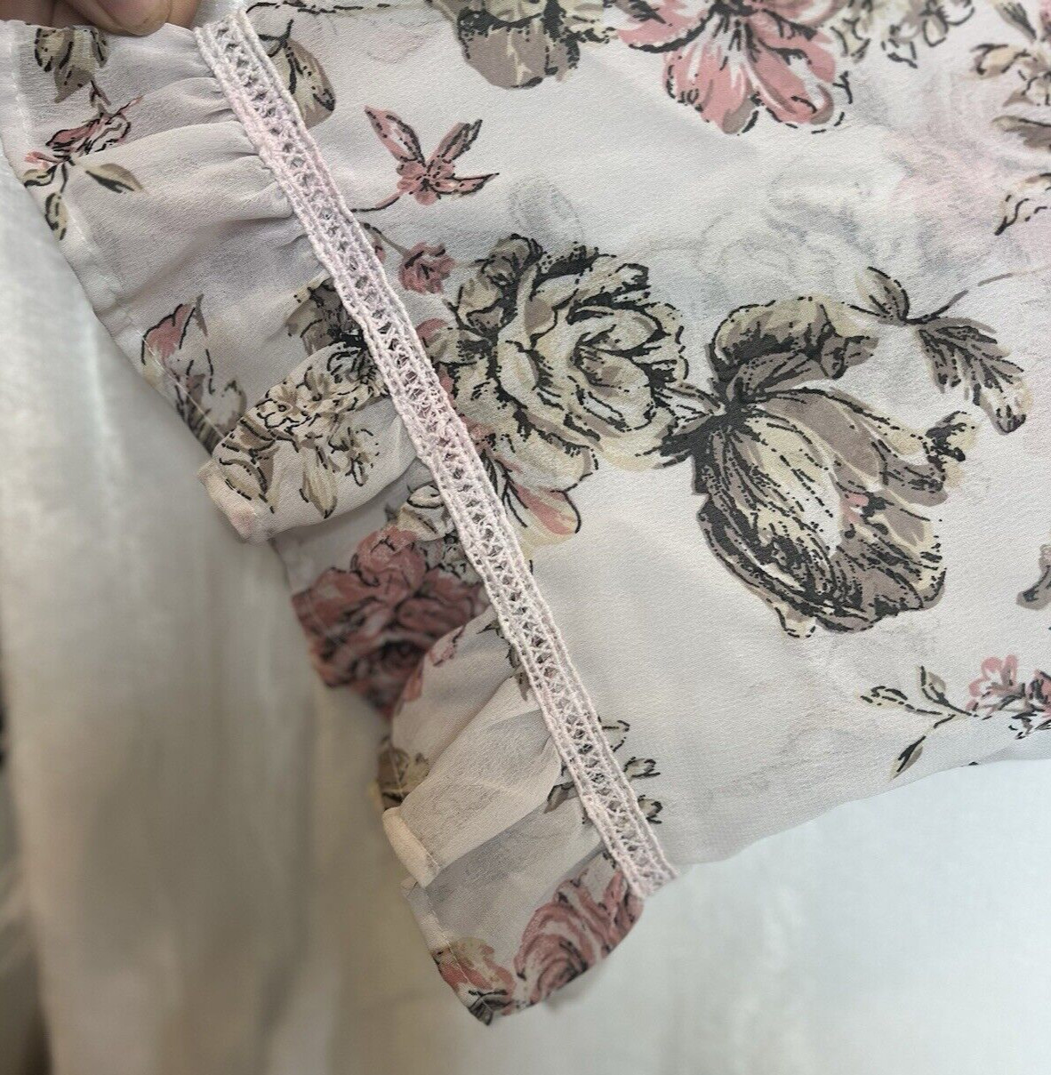 Live 4 Truth Womens Sheer Floral Crochet Open Kimono Size L Feminine Boho Beach