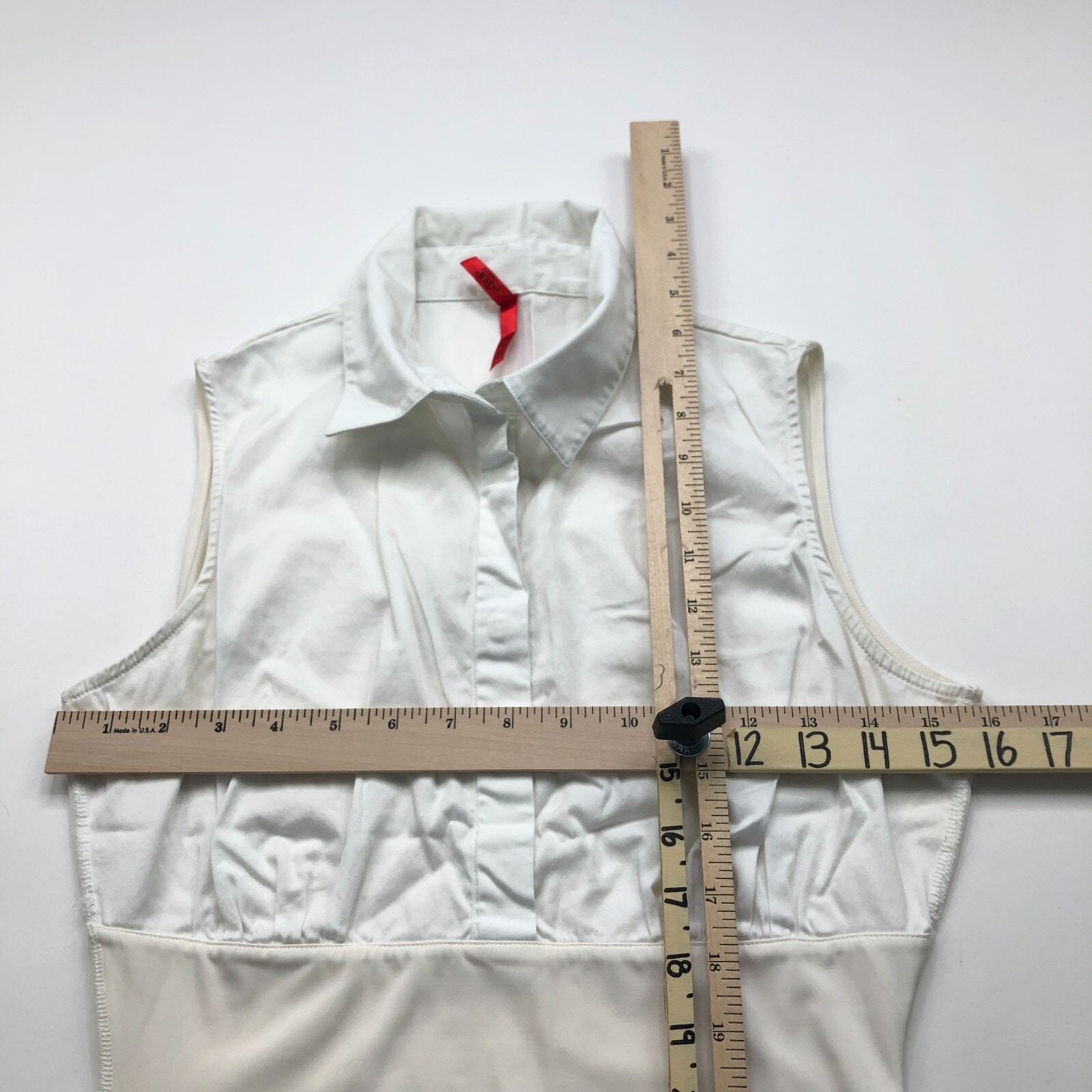 Spank Sarah Blakely M Sleeveless Pullover Button Top Blouse Two Tone White Ivory