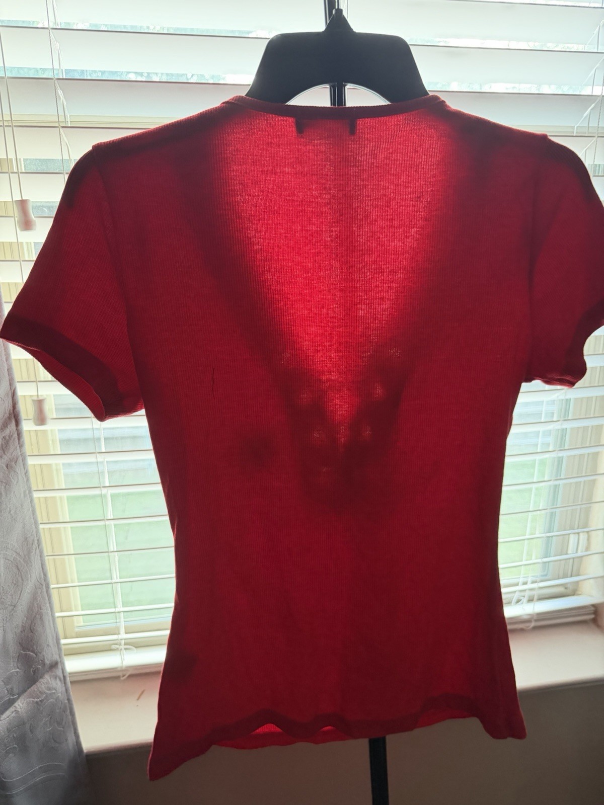 CHICME Chain Accent Knit T-Shirt Solid Red V-Neck Short Sleeve Pullover L