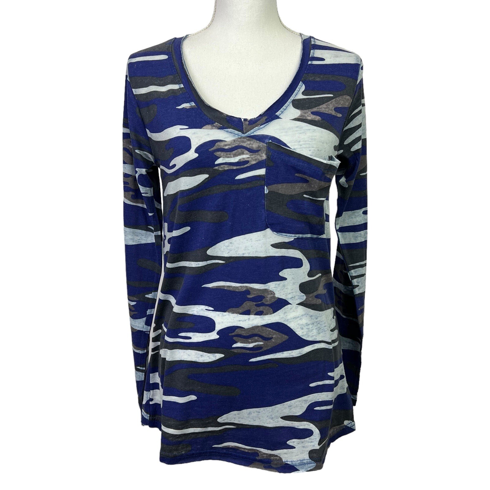 EXIST Women’s Pullover Shirt Sz Small Color Camo Navy Distressed Long Sleeve