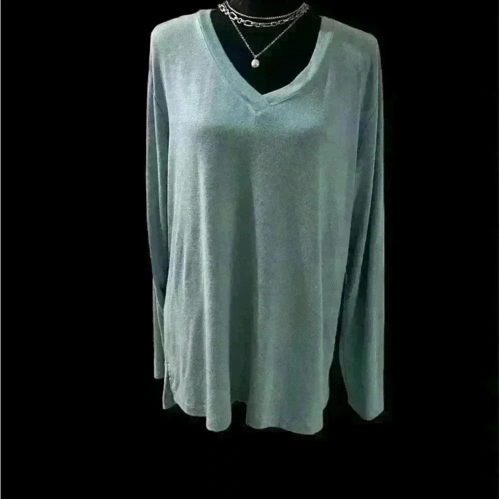 Marty M Women’s V-Neck long sleeve blouse Size XXL